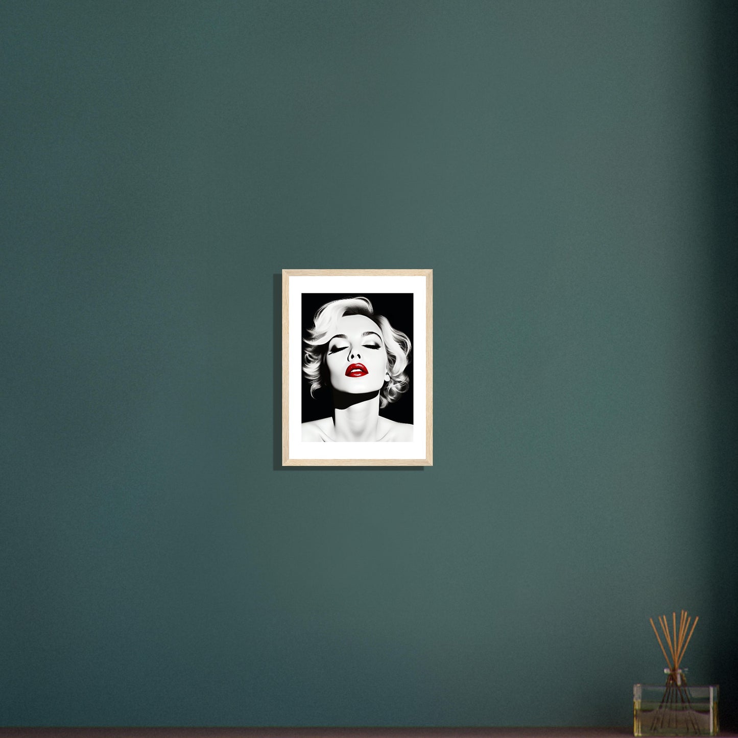 M.M. - Marilyn Monroe Minimalist Wall Art Print