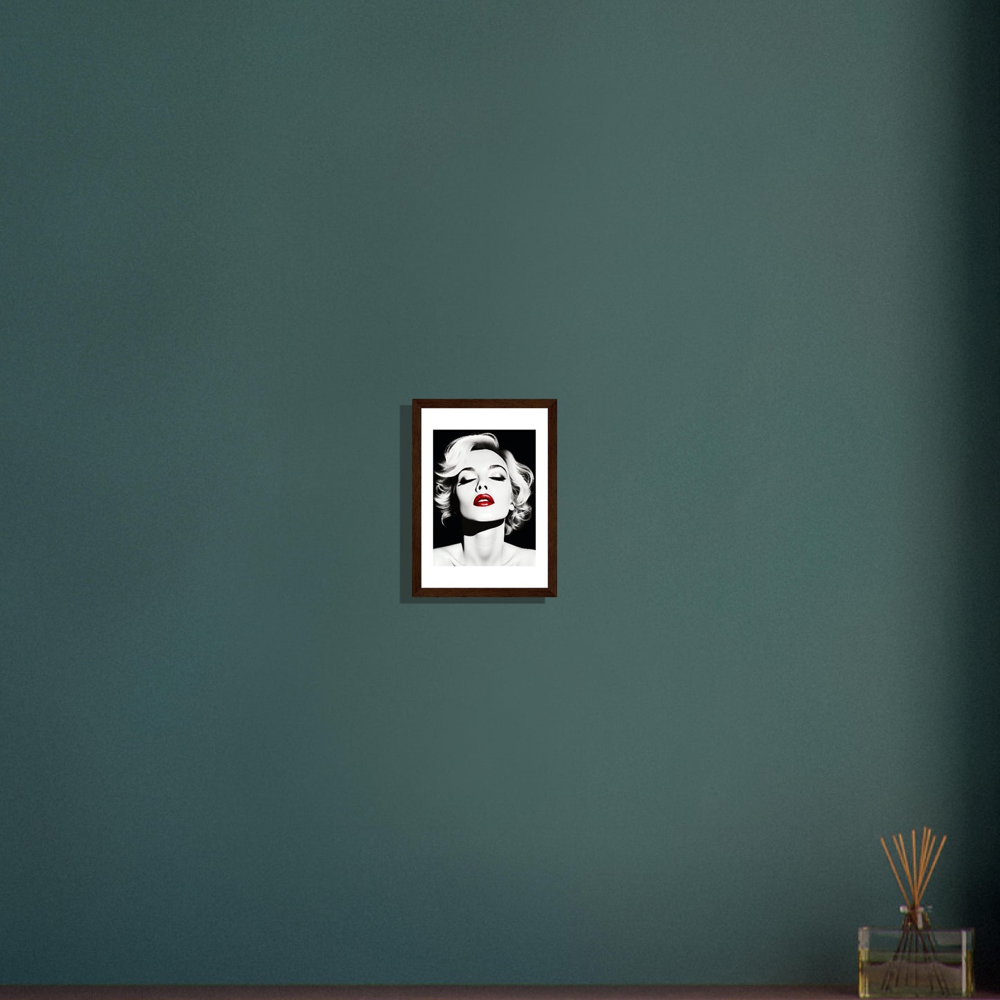 M.M. - Marilyn Monroe Minimalist Wall Art Print